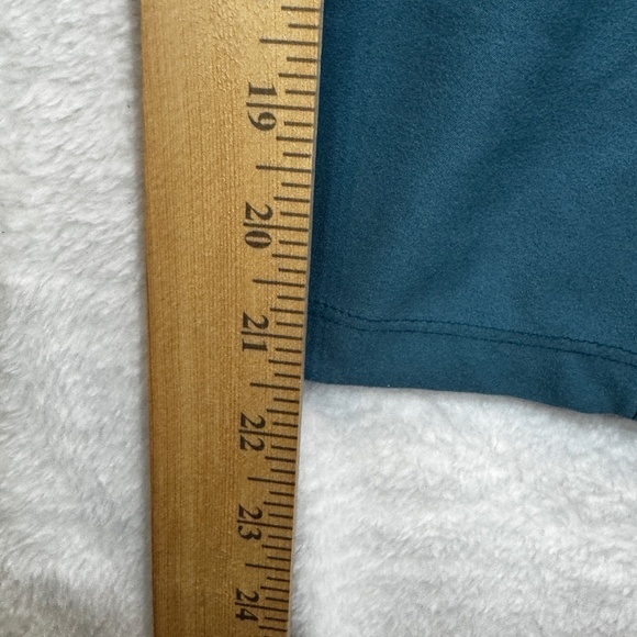 Eddie Bauer Leggings Womens Size Large Turquoise Cropped Athleisure Pockets - Picture 8 of 9